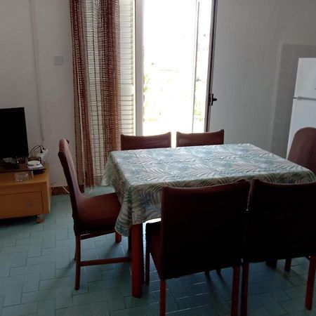 Apartment For 6 In Makarska Centar Buitenkant foto