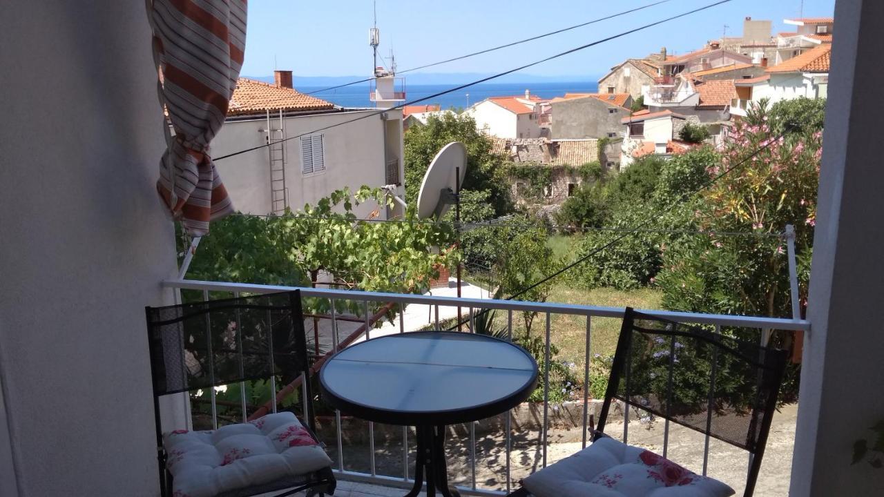 Apartment For 6 In Makarska Centar Buitenkant foto