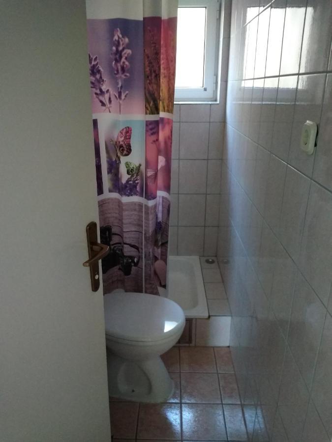Apartment For 6 In Makarska Centar Buitenkant foto
