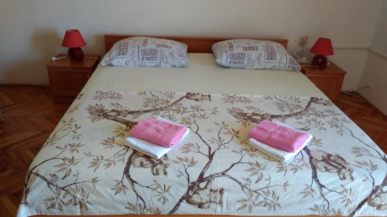 Apartment For 6 In Makarska Centar Buitenkant foto