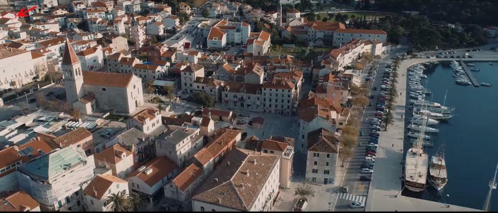 Apartment For 6 In Makarska Centar Buitenkant foto