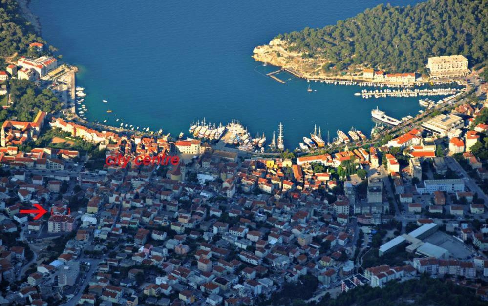 Apartment For 6 In Makarska Centar Buitenkant foto